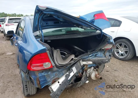 2008 Honda Civic Lx z USA, uszkodzony, nr VIN 1HGFA165X8L113837